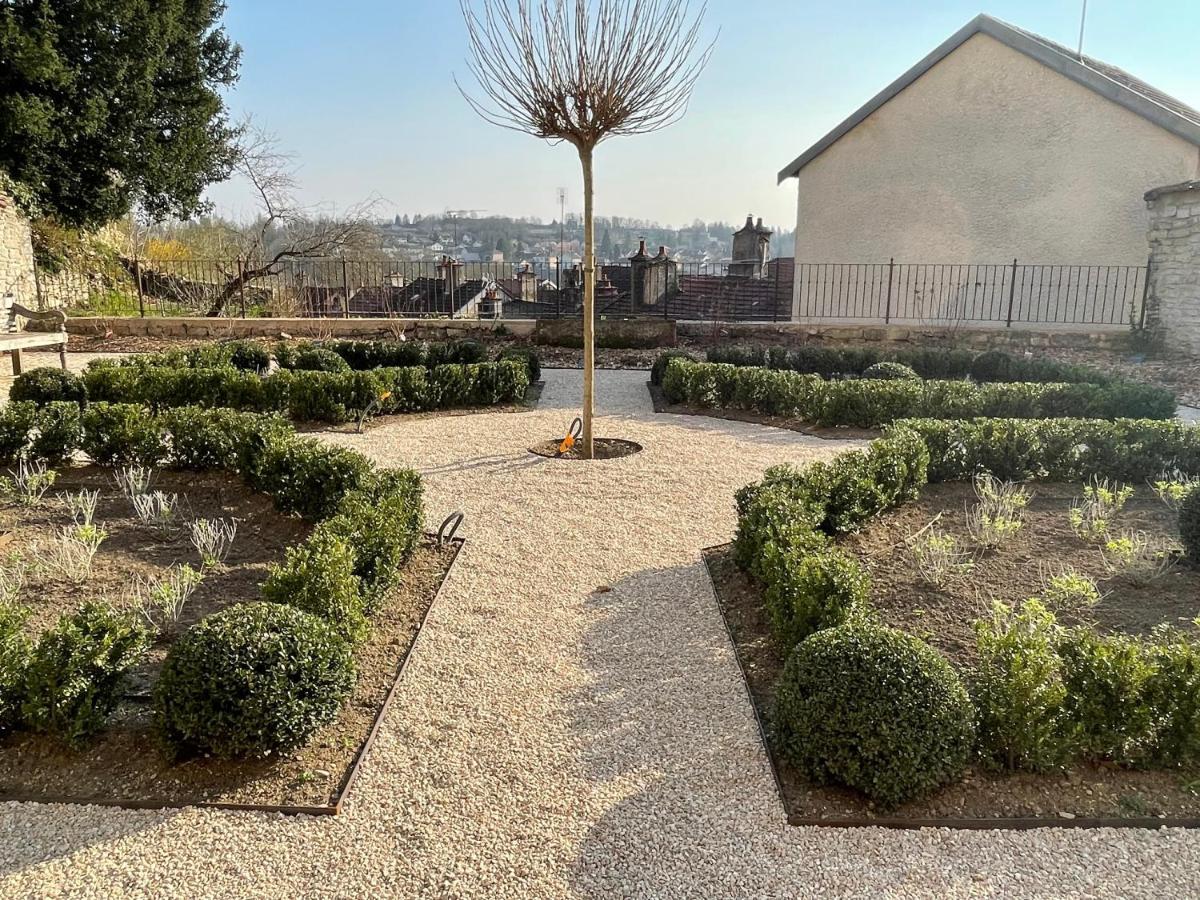مبيت وإفطار Neufchâteau L'Orangerie المظهر الخارجي الصورة